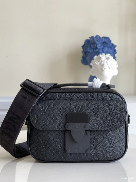 WIS LOCK S MESSENGER VUITTON LOUIS 1209